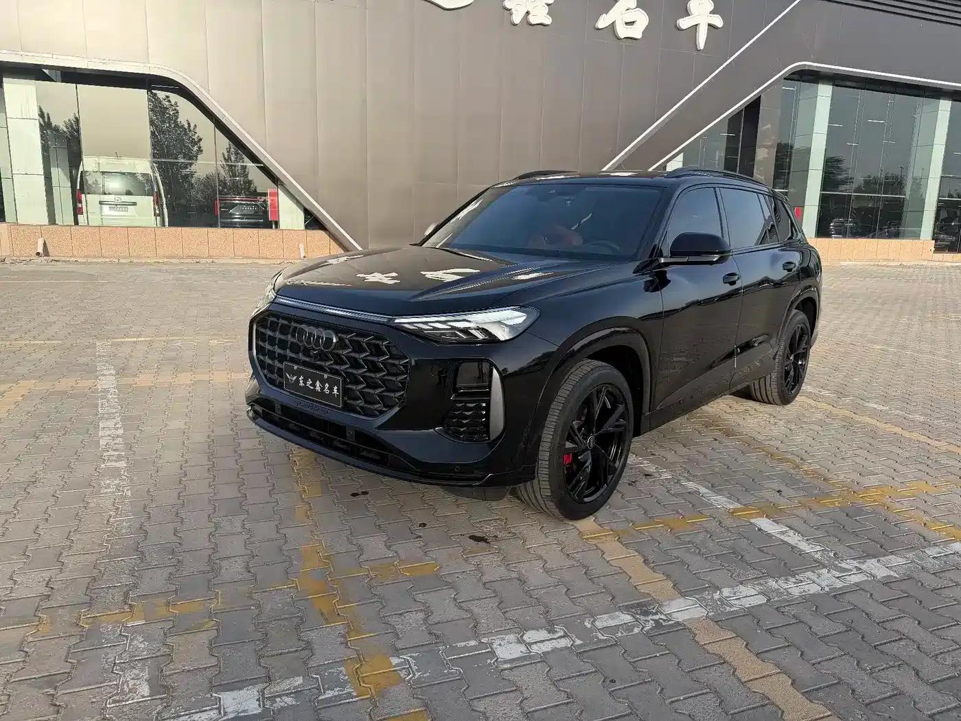 Audi Q6 2024 45 TFSI quattro Black Edition 6-seater — миниатюра 4