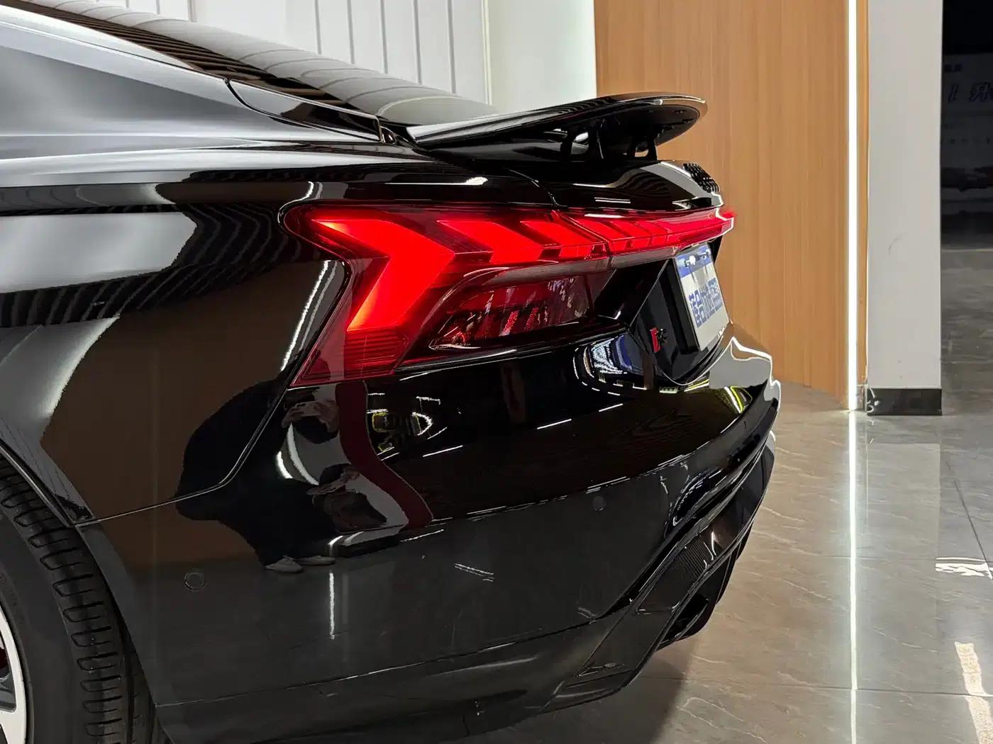 Audi RS e-tron GT 2023 Base Model — миниатюра 18