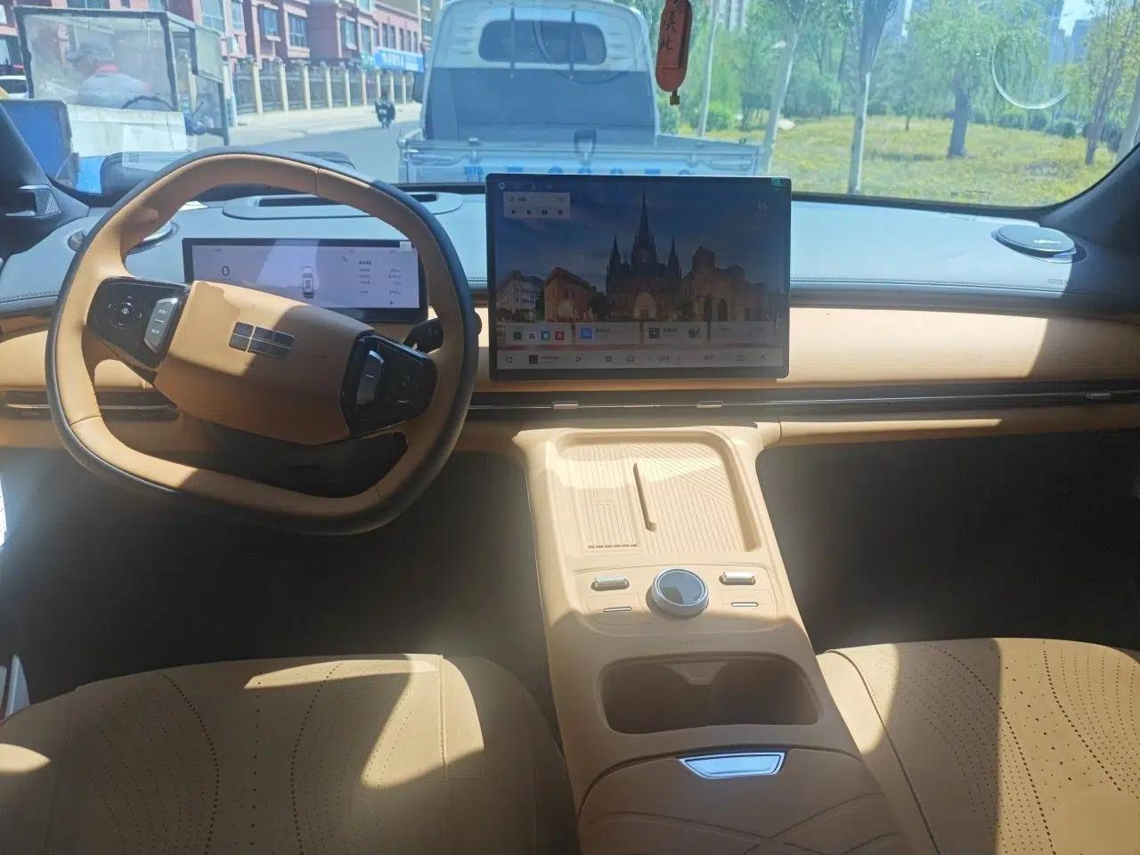 Geely Galaxy Xingjian 7 EM-i 2026 Model 135km Leading Edition — миниатюра 10