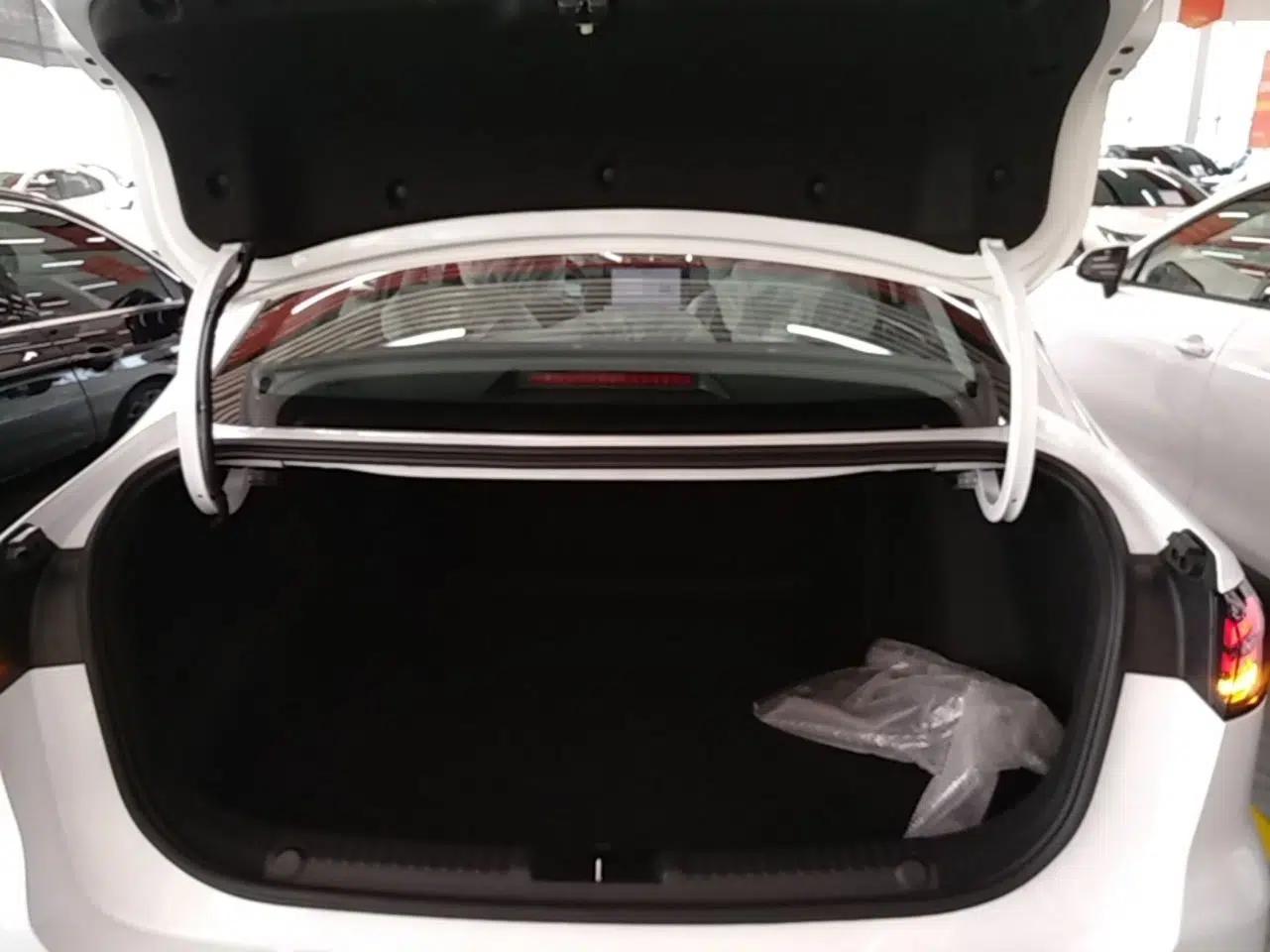Geely Galaxy Stellar 6 2026 Model 125km Long-range Edition — миниатюра 22