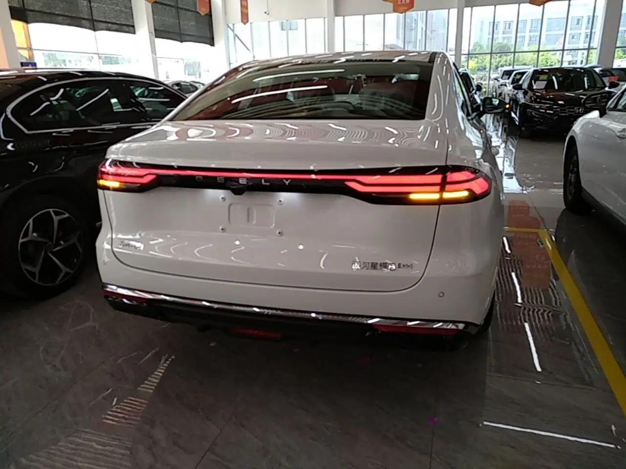 Geely Galaxy Stellar 6 2026 Model 125km Long-range Edition — миниатюра 5