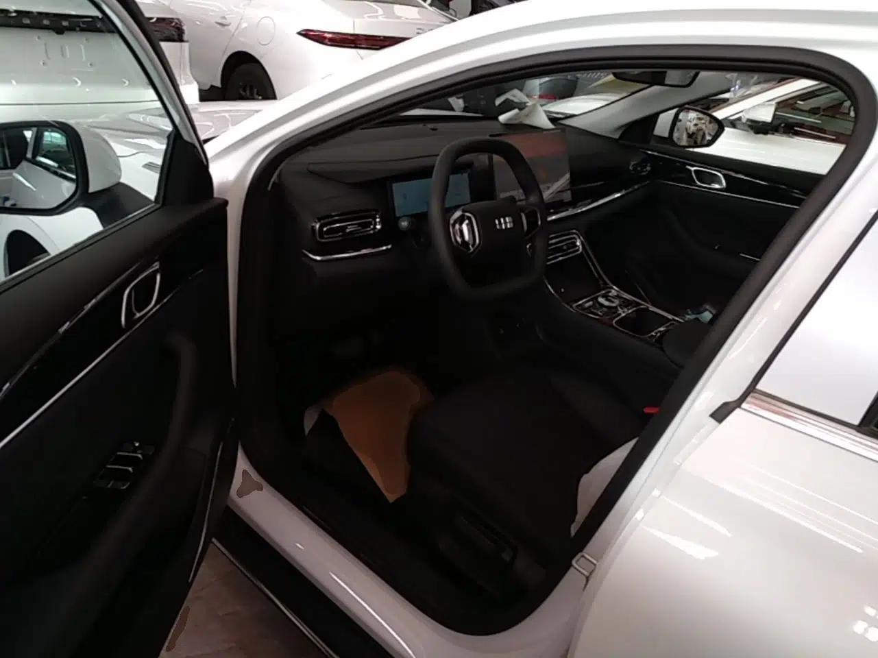 Geely Galaxy Stellar 6 2026 Model 125km Long-range Edition — миниатюра 19