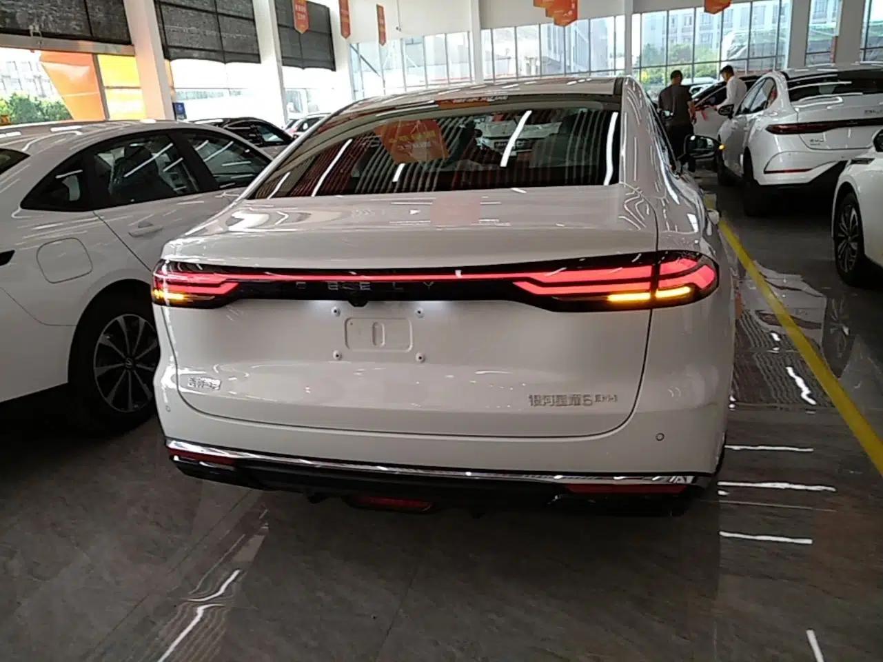 Geely Galaxy Stellar 6 2026 Model 125km Long-range Edition — миниатюра 5