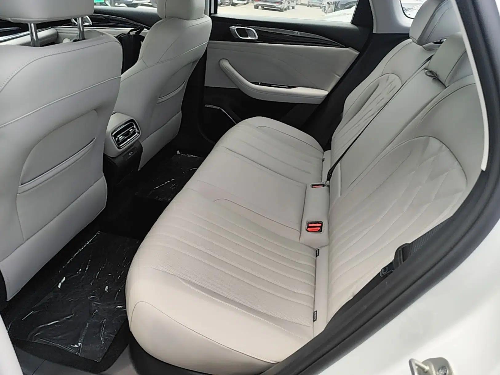 Geely Galaxy Stellar 6 2026 Model 60km Exploration Edition — миниатюра 20