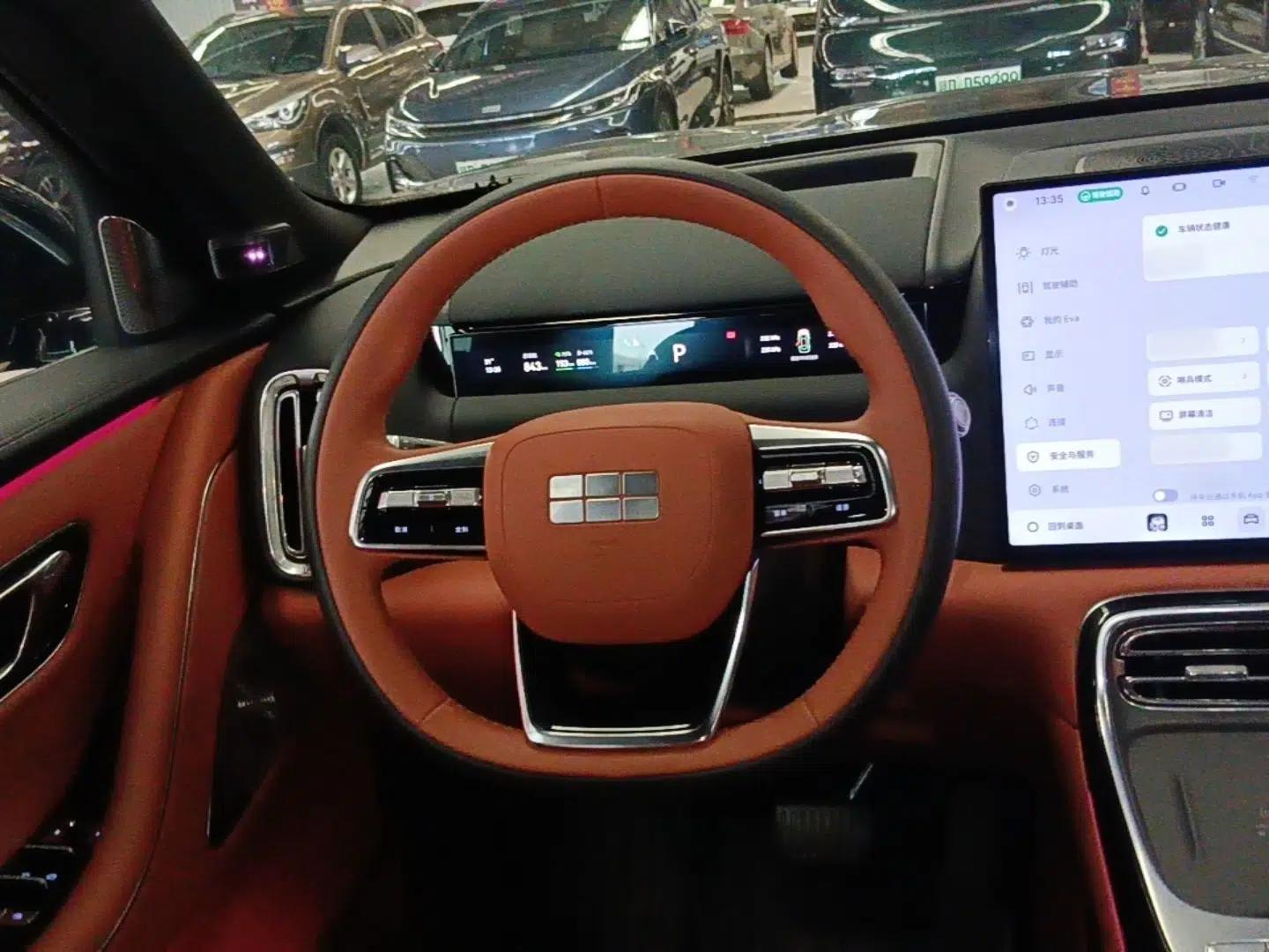 Geely Galaxy M9 2025 Model 210km Four-Wheel-Drive Leading Edition — миниатюра 13