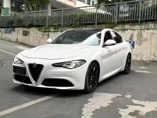 Giulia Juliet 2017 2.0T 280HP Luxury Sport Edition