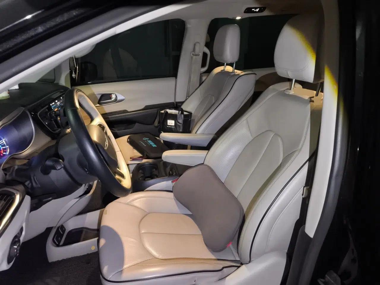 Chrysler Grand Voyager PHEV 2018 3.6L Plug-in Hybrid — миниатюра 16