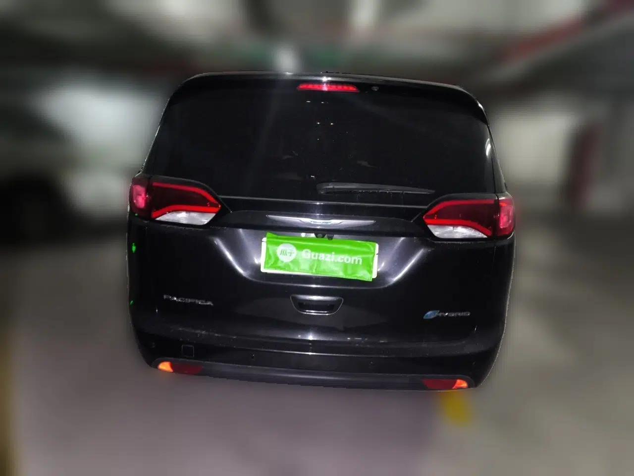 Chrysler Grand Voyager PHEV 2018 3.6L Plug-in Hybrid — миниатюра 5