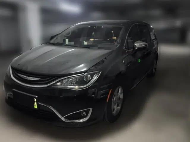 Chrysler Grand Voyager PHEV 2018 3.6L Plug-in Hybrid