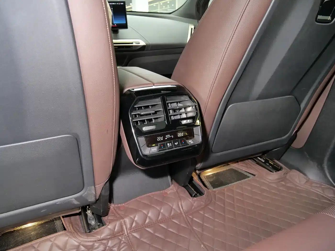 BMW iX 2022 xDrive40 — миниатюра 12
