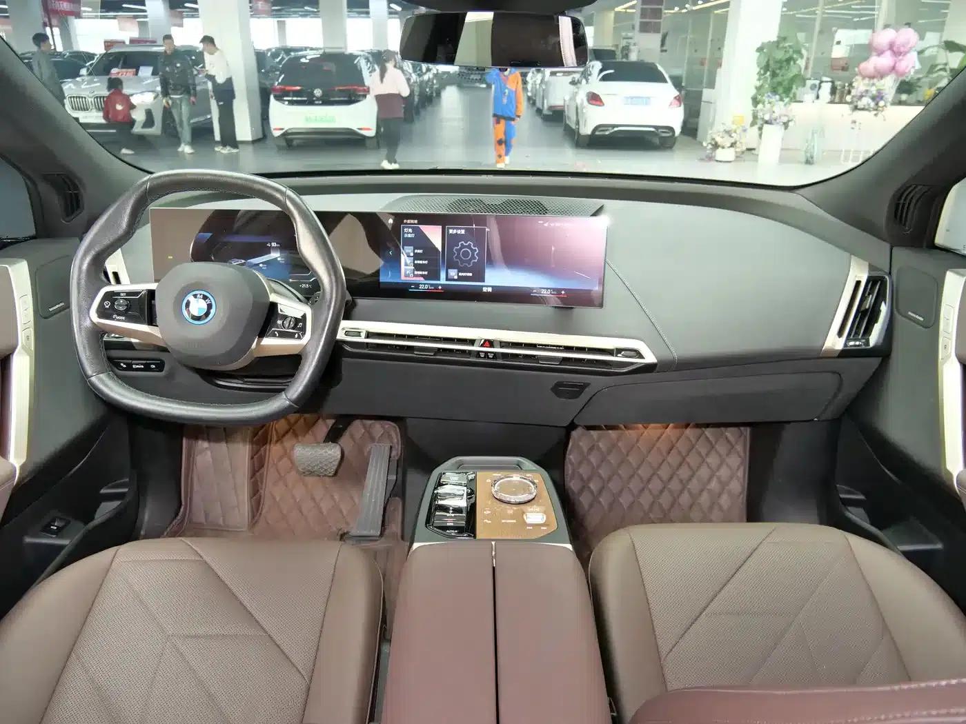 BMW iX 2022 xDrive40 — миниатюра 7
