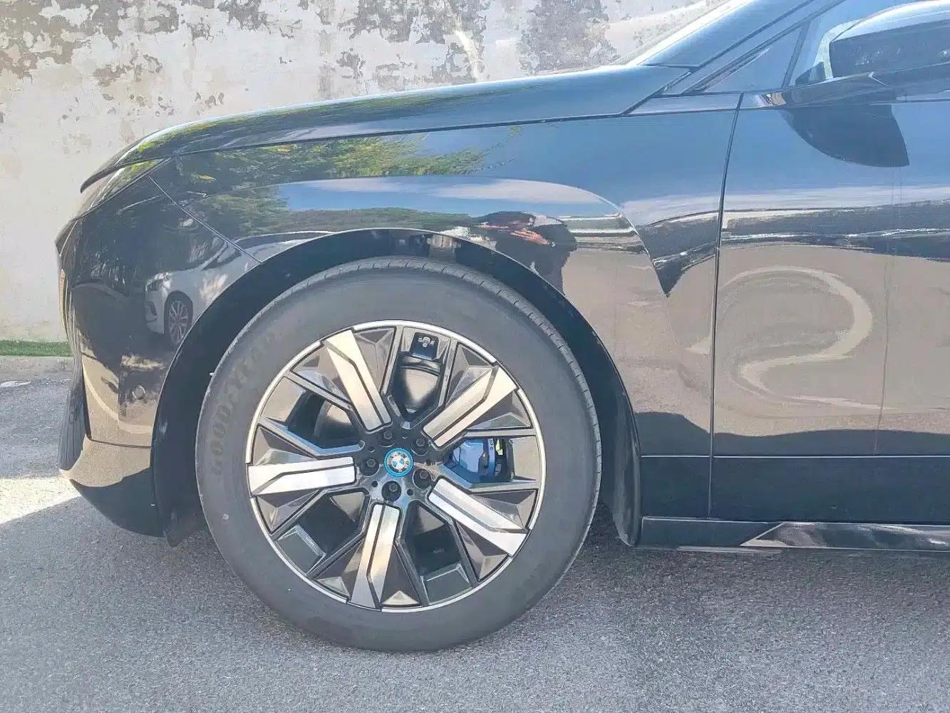 BMW iX 2023 xDrive40 — миниатюра 6