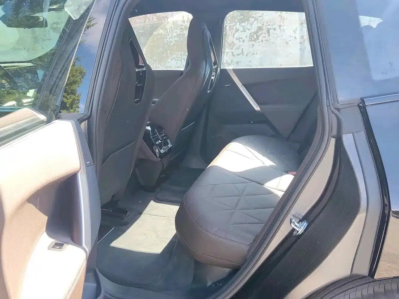BMW iX 2023 xDrive40 — миниатюра 9