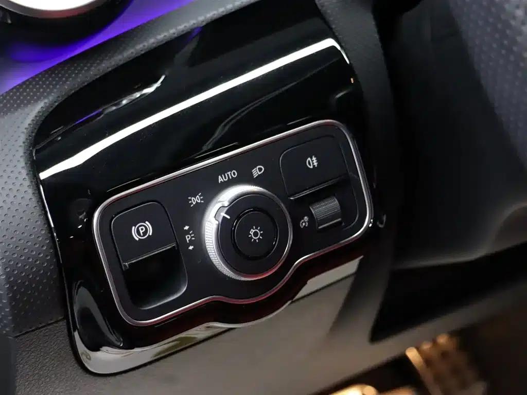 2023 Mercedes-Benz CLA AMG 35 4MATIC — миниатюра 25