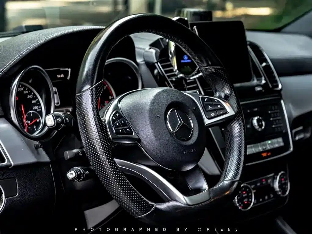 2018 Mercedes-Benz GLE Coupe AMG Model 43 4MATIC Coupe SUV, Phantom Orange Special Edition — миниатюра 4