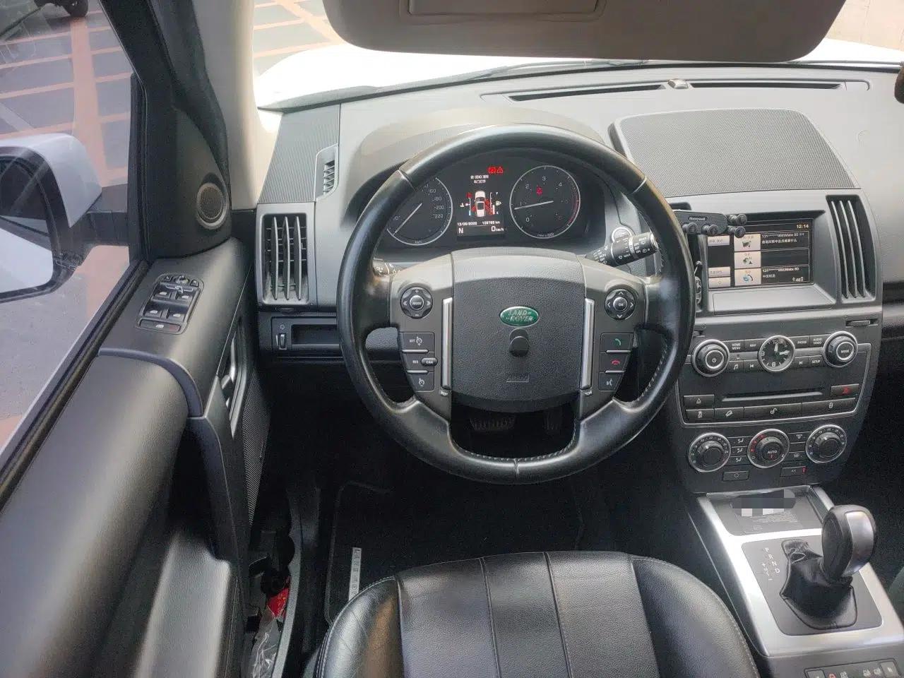 Land Rover Freelander 2 2014 2.2T SD4 S Diesel Version — миниатюра 11
