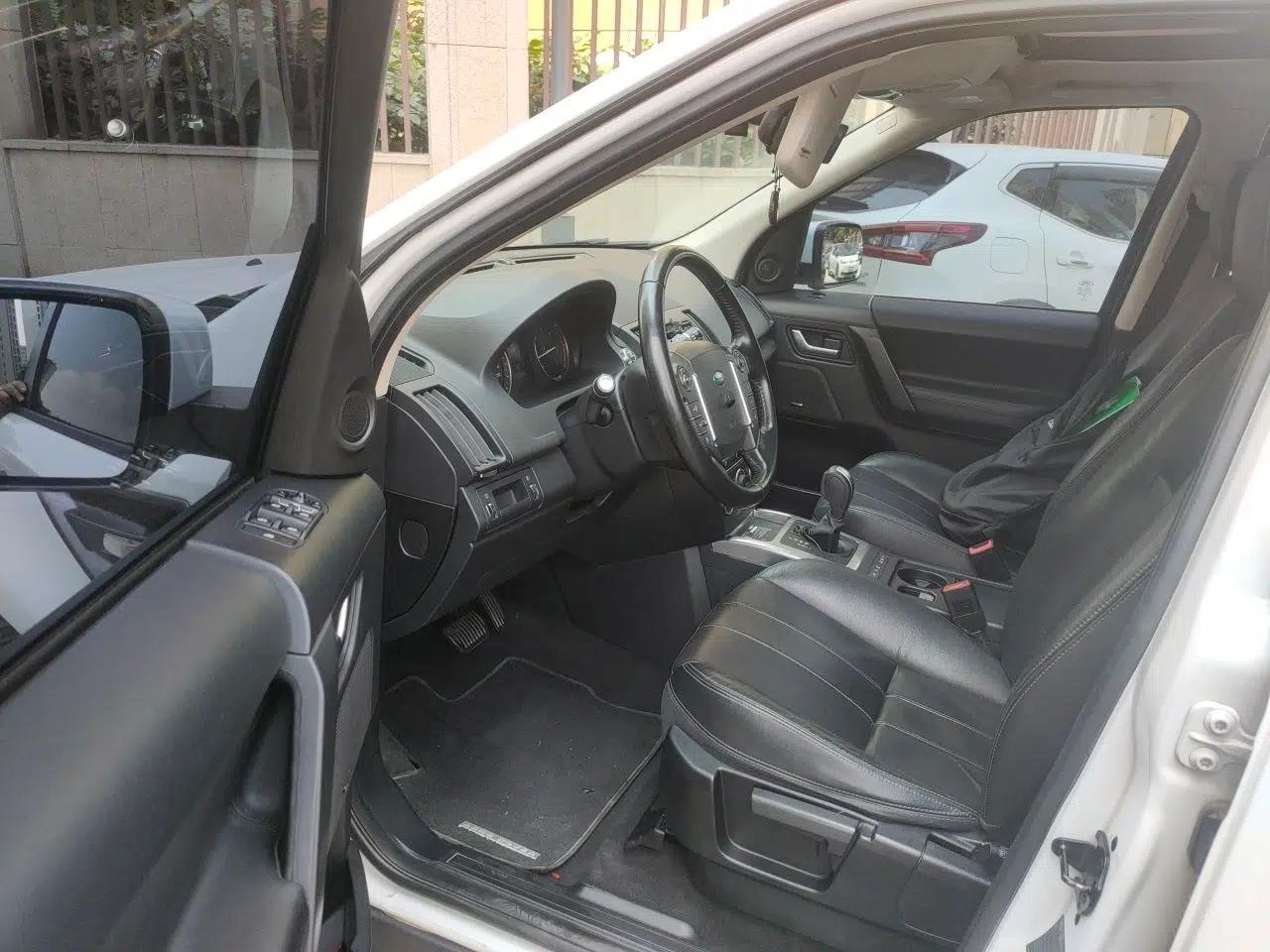 Land Rover Freelander 2 2014 2.2T SD4 S Diesel Version — миниатюра 17