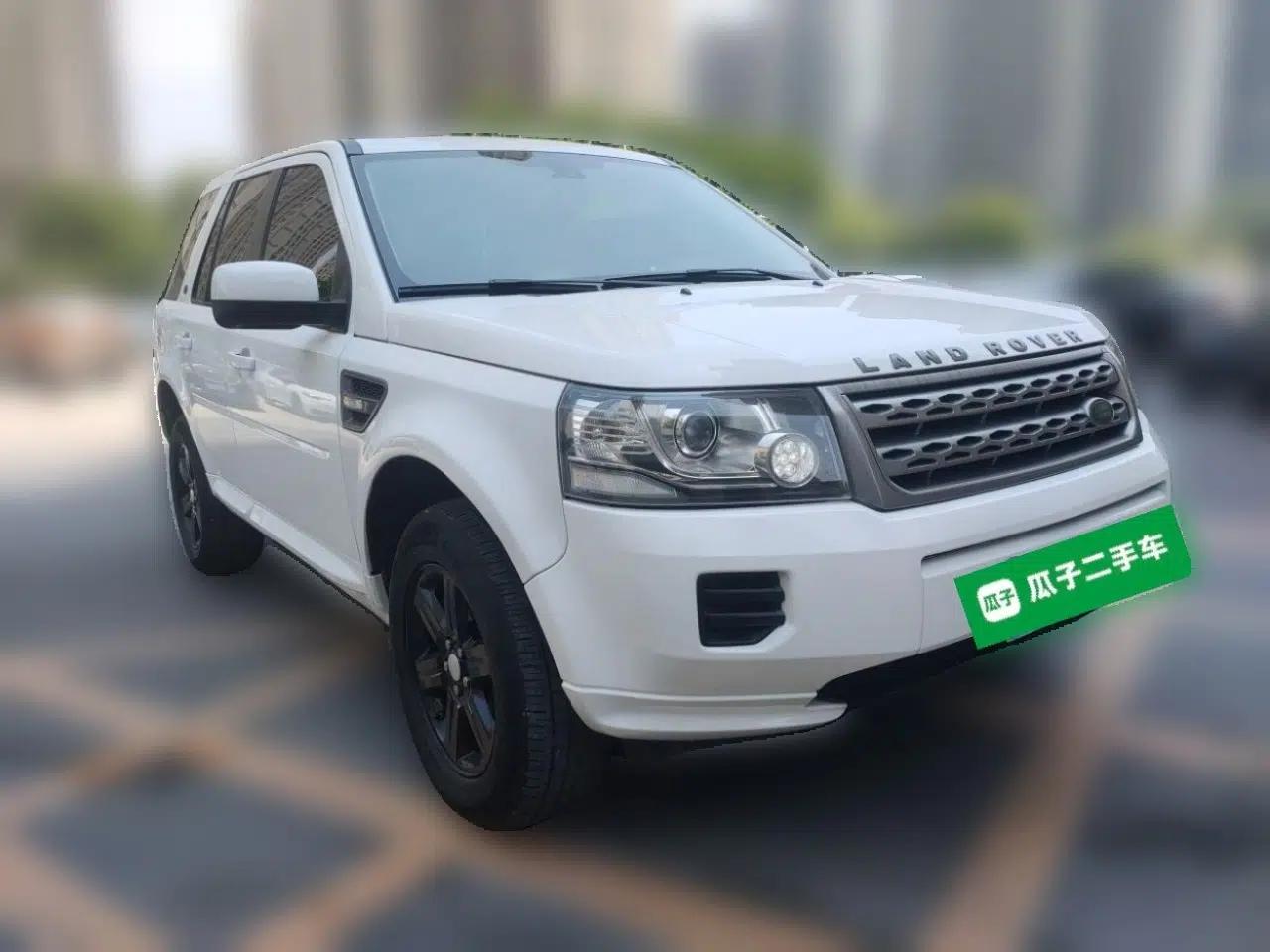 Land Rover Freelander 2 2014 2.2T SD4 S Diesel Version — миниатюра 3