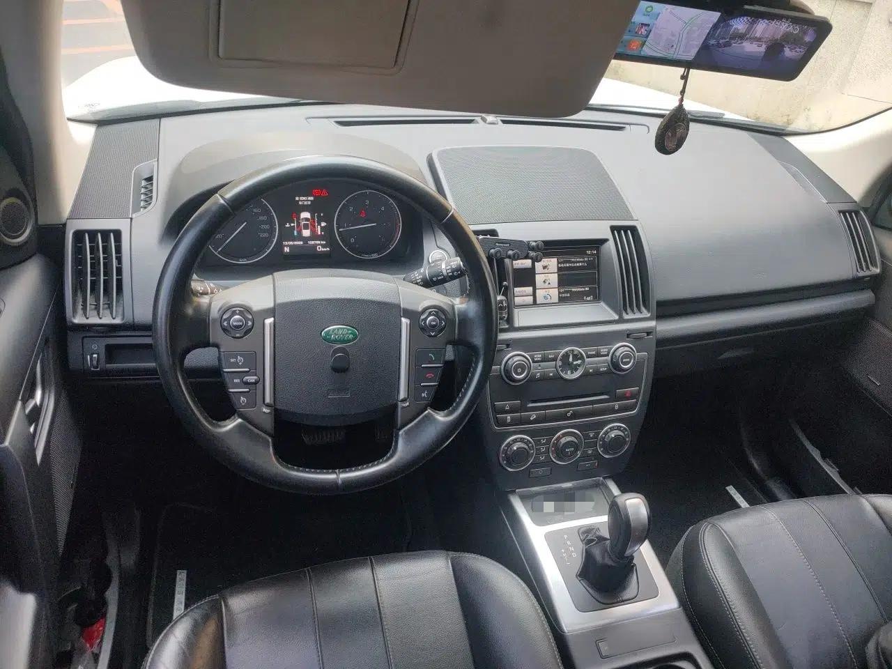Land Rover Freelander 2 2014 2.2T SD4 S Diesel Version — миниатюра 10