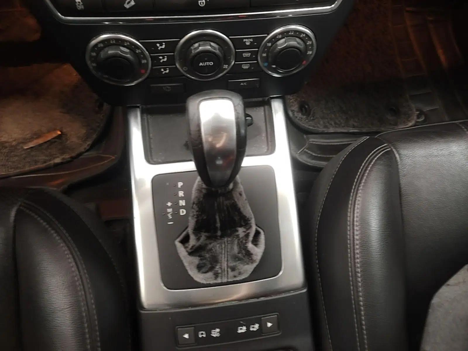 Land Rover Freelander 2 2014 2.0T Si4 SE Gasoline Version — миниатюра 17