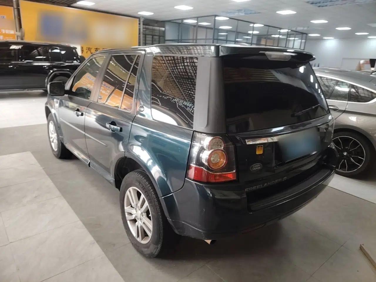Land Rover Freelander 2 2014 2.0T Si4 SE Gasoline Version — миниатюра 4