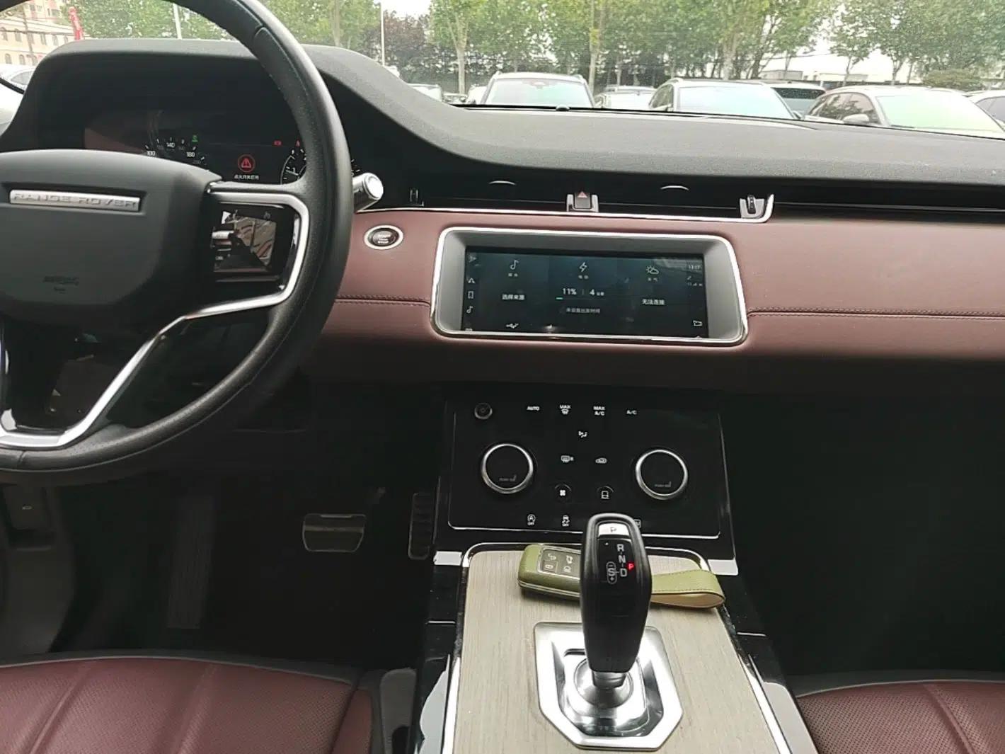 Land Rover Range Evoque New Energy 2022 Aurora L P300e Plug-in Hybrid Electric Version — миниатюра 15