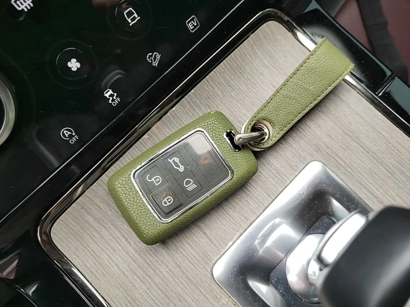 Land Rover Range Evoque New Energy 2022 Aurora L P300e Plug-in Hybrid Electric Version — миниатюра 22