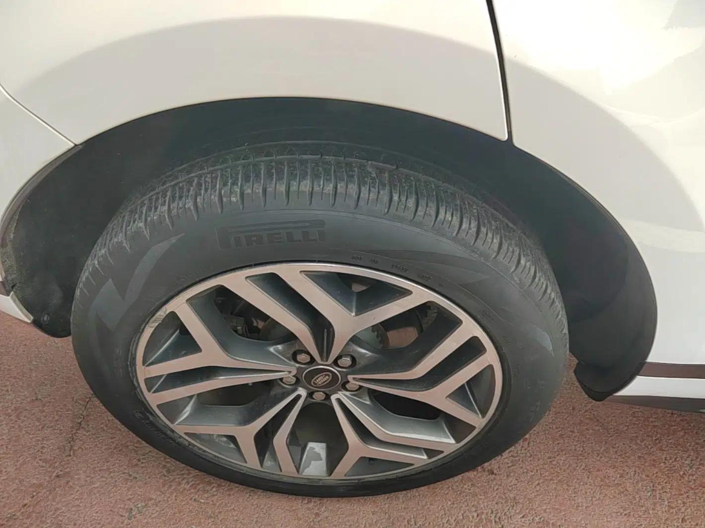 Land Rover Range Evoque New Energy 2022 Aurora L P300e Plug-in Hybrid Electric Version — миниатюра 10