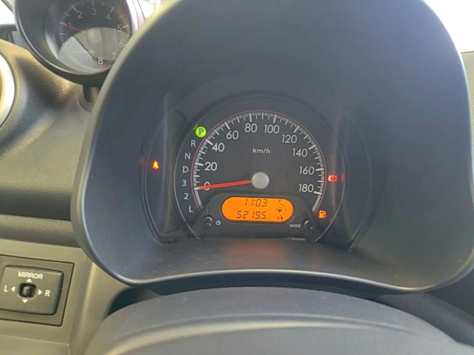 Suzuki Alto 2013 1.0L Automatic Luxury Model — миниатюра 14