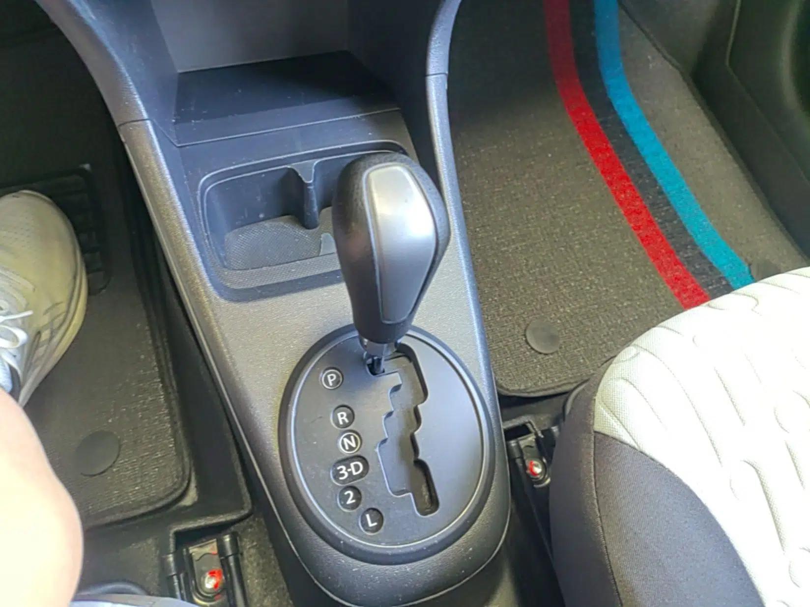 Suzuki Alto 2013 1.0L Automatic Luxury Model — миниатюра 16
