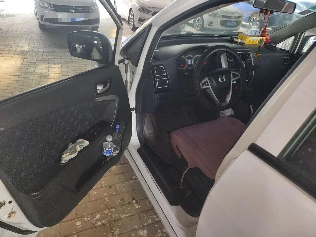 Suzuki Liana A6 2014 Hatchback 1.4L Manual Enjoyment Model — миниатюра 17