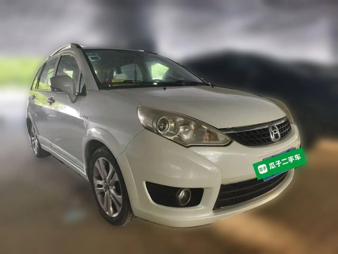 Suzuki Liana A6 2014 Hatchback 1.4L Manual Enjoyment Model — миниатюра 3