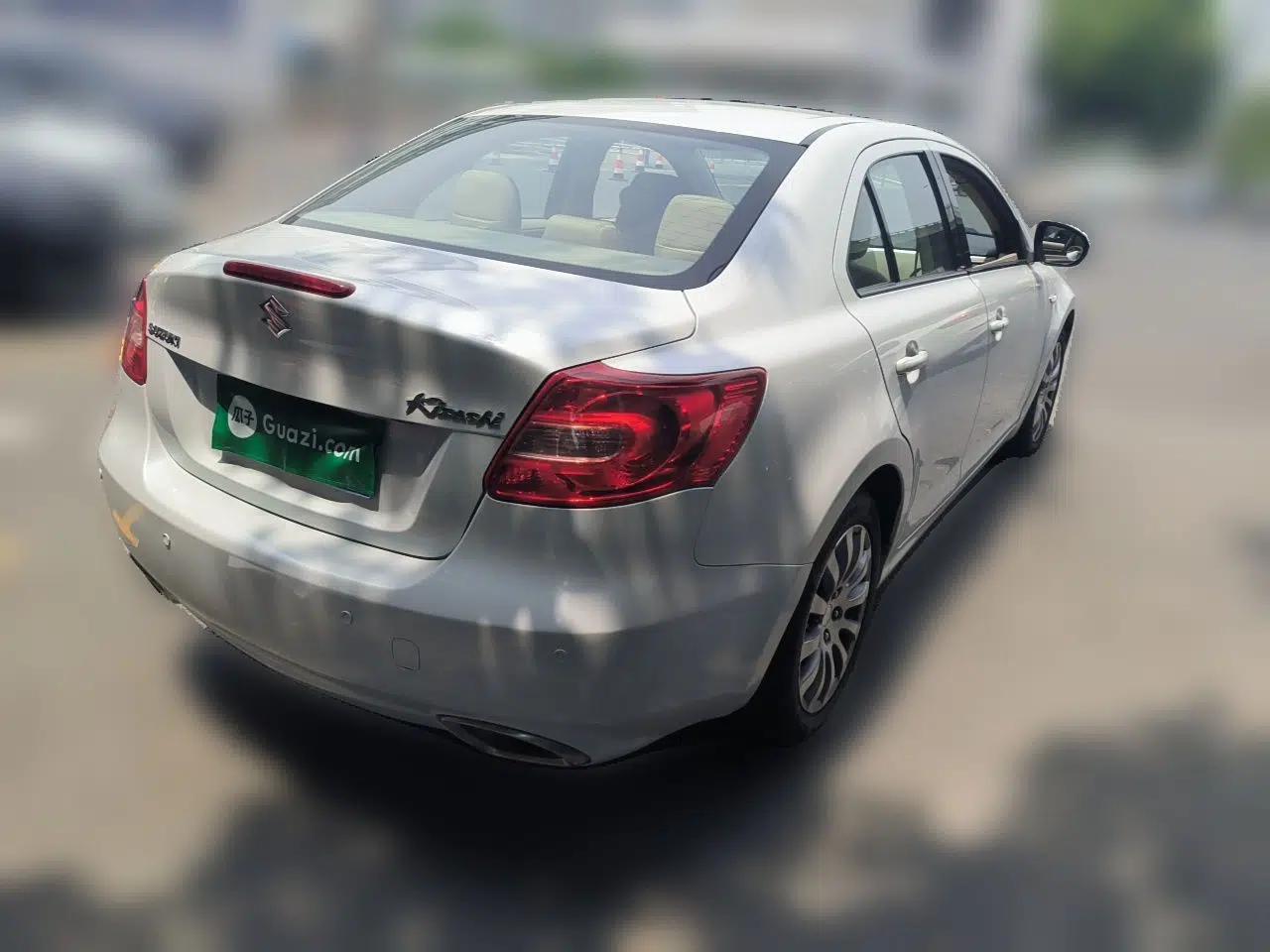 Suzuki Kizashi 2011 2.4L Two-Wheel Drive Manual Standard Edition — миниатюра 6