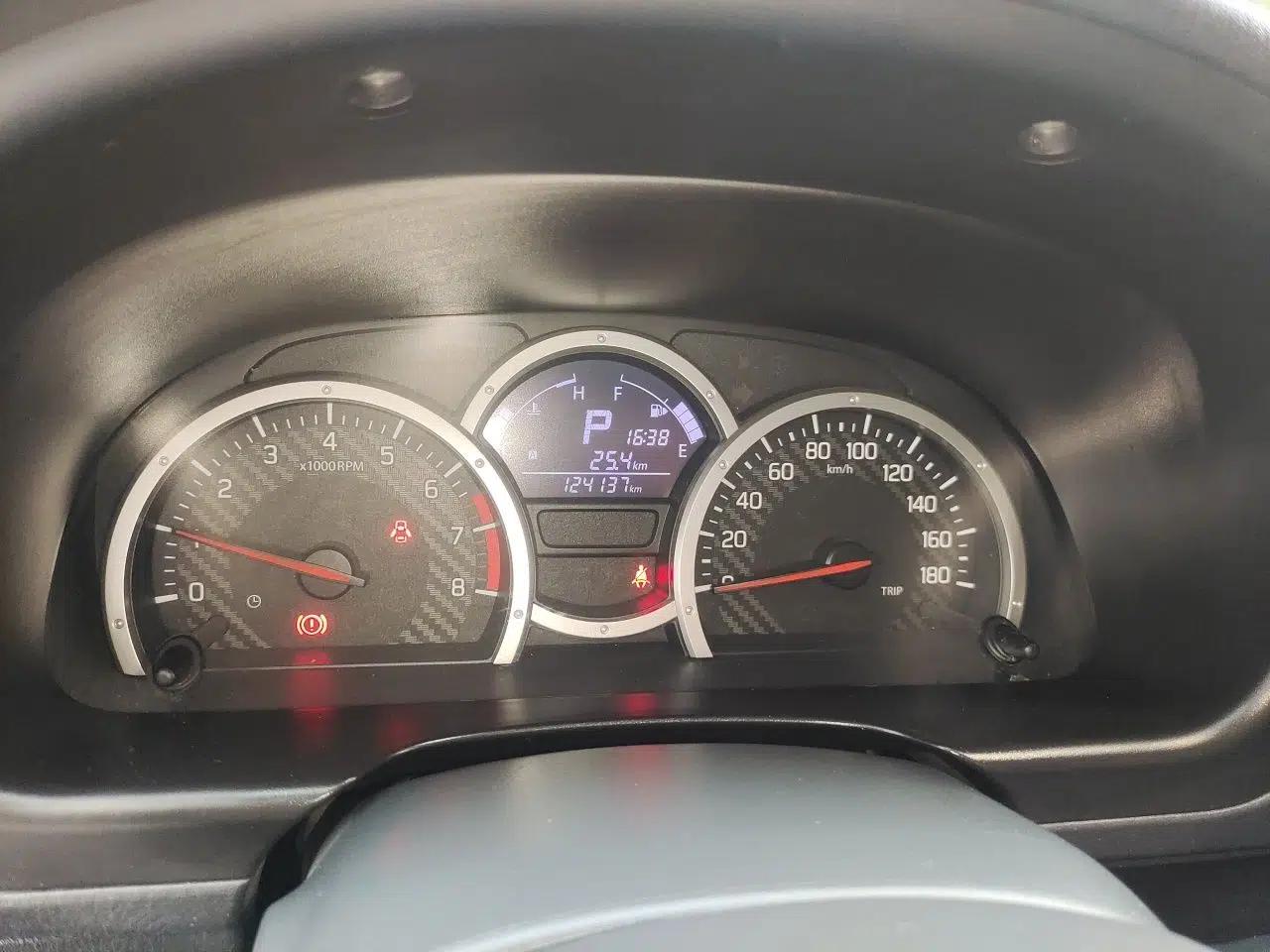 Suzuki Jimny 2015 1.3L AT JLX Navigation Edition — миниатюра 12