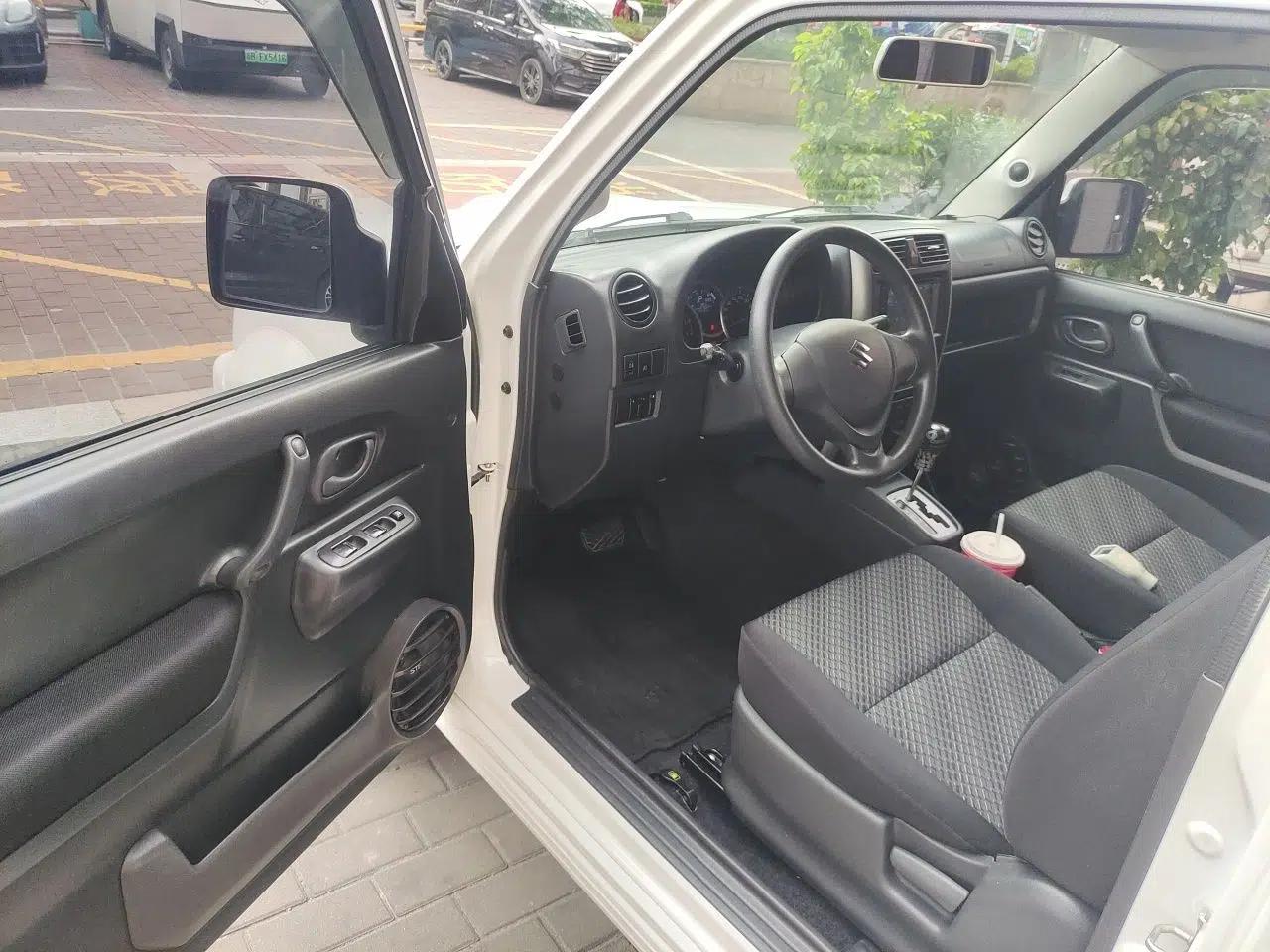 Suzuki Jimny 2015 1.3L AT JLX Navigation Edition — миниатюра 17