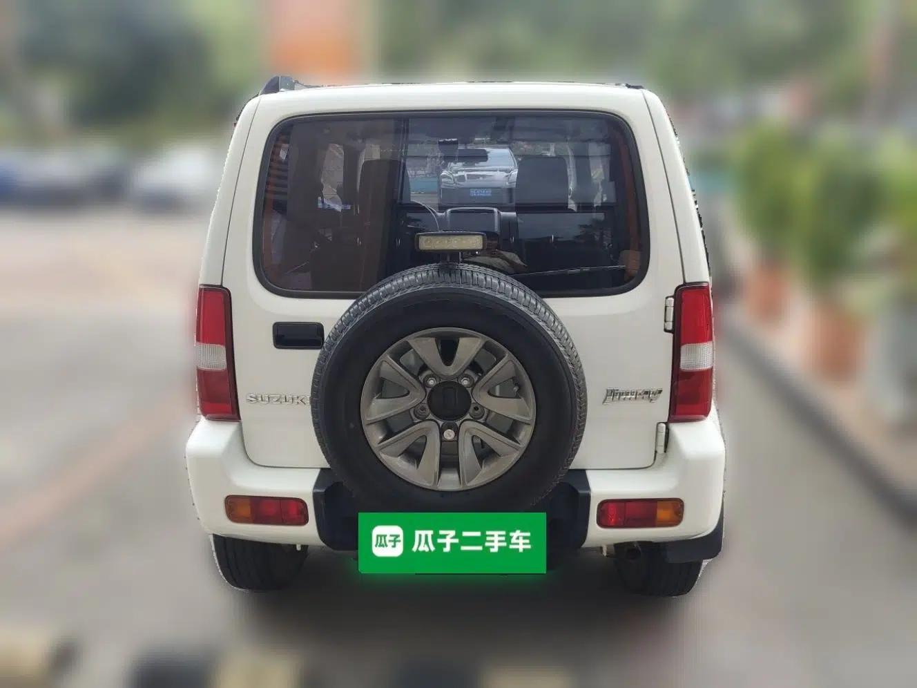 Suzuki Jimny 2015 1.3L AT JLX Navigation Edition — миниатюра 5
