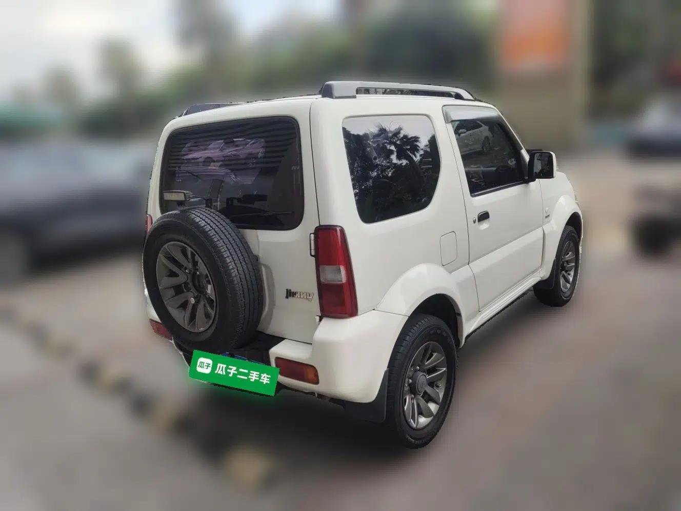 Suzuki Jimny 2015 1.3L AT JLX Navigation Edition — миниатюра 6