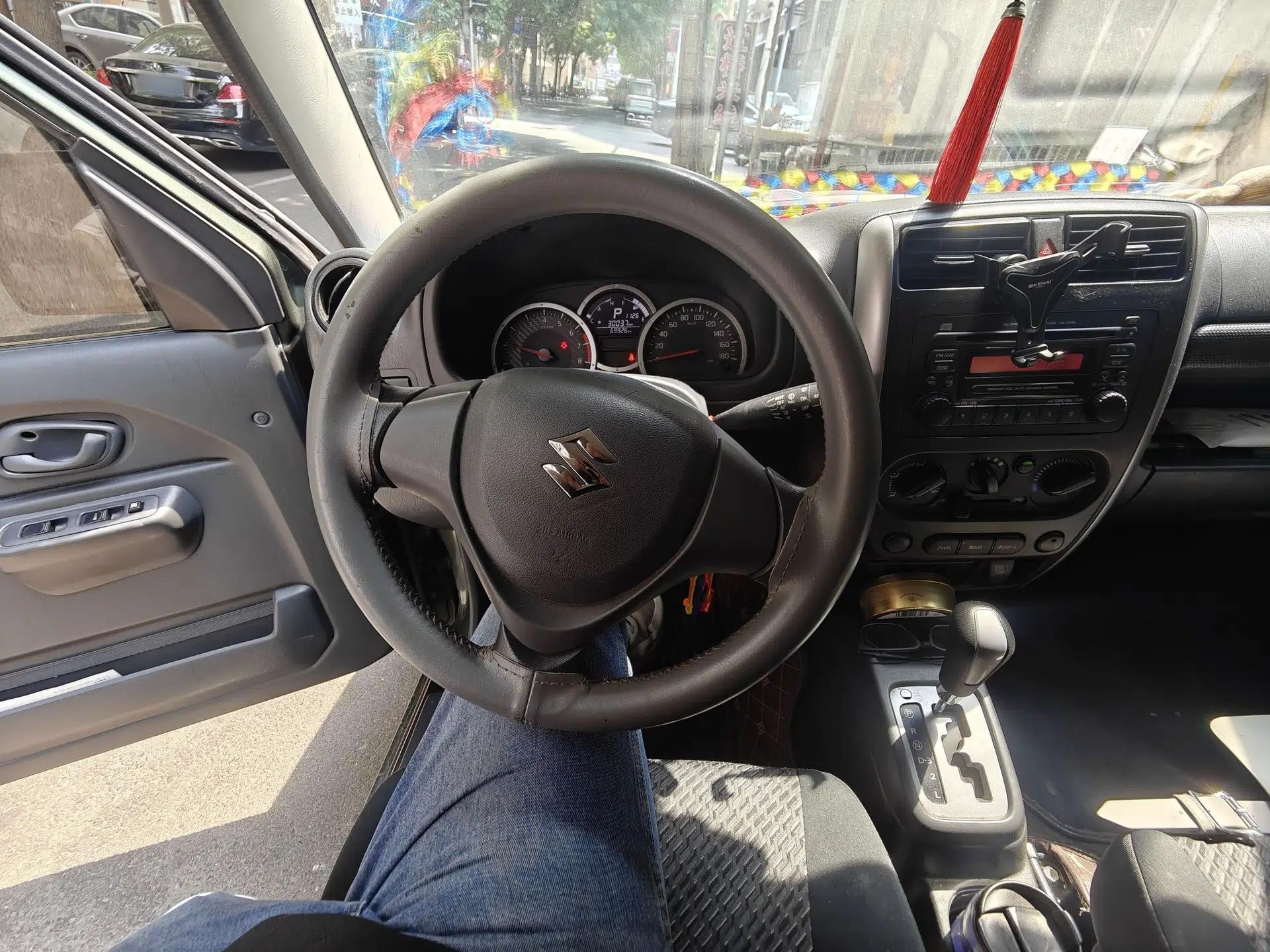 Suzuki Jimny 2015 1.3 AT JLX — миниатюра 11