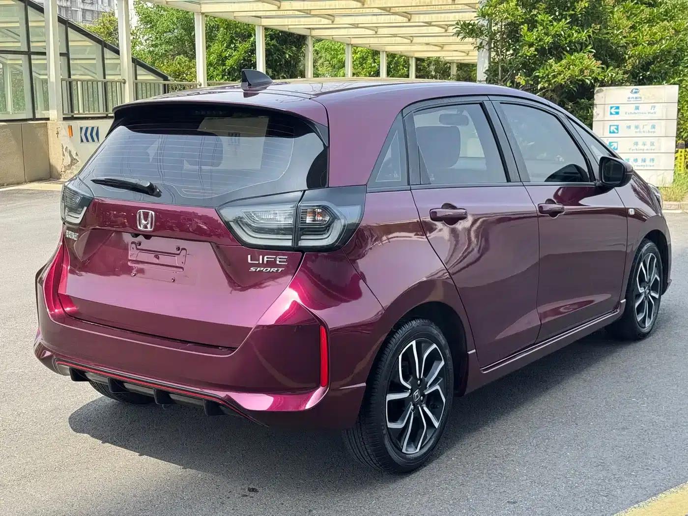 LIFE 2021 1.5L CVT SPORT Edition — миниатюра 24