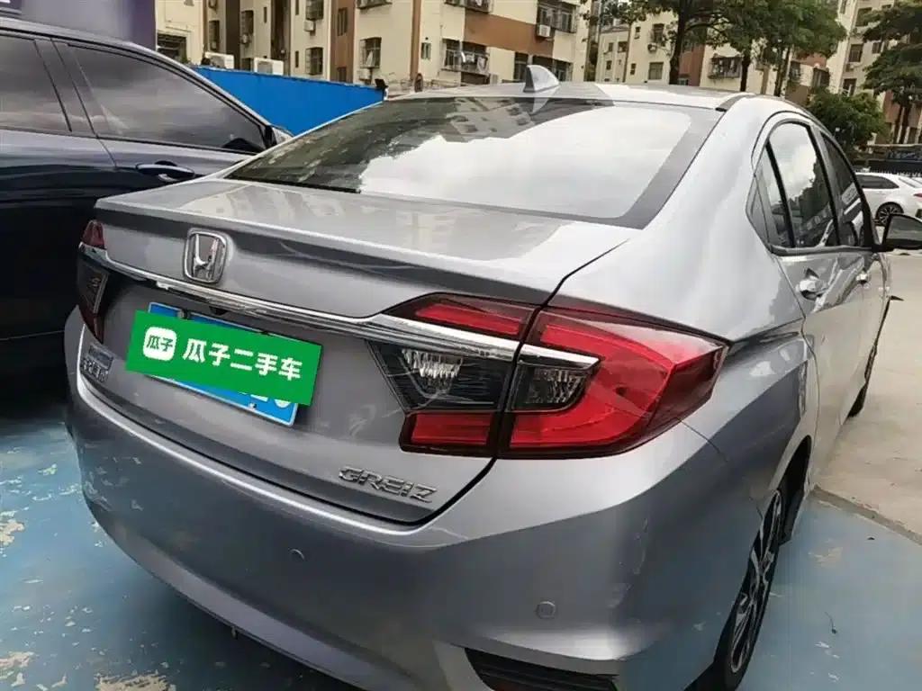 2016 Honda Greiz 1.5L CVT Luxury Edition — миниатюра 7