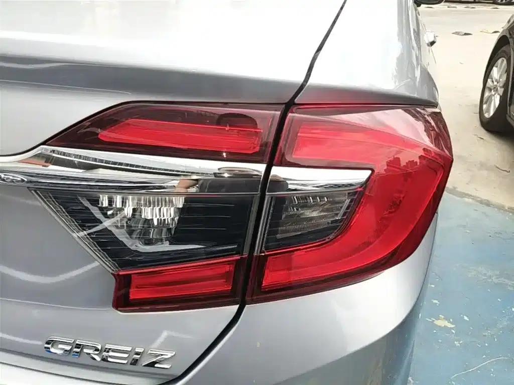 2016 Honda Greiz 1.5L CVT Luxury Edition — миниатюра 8