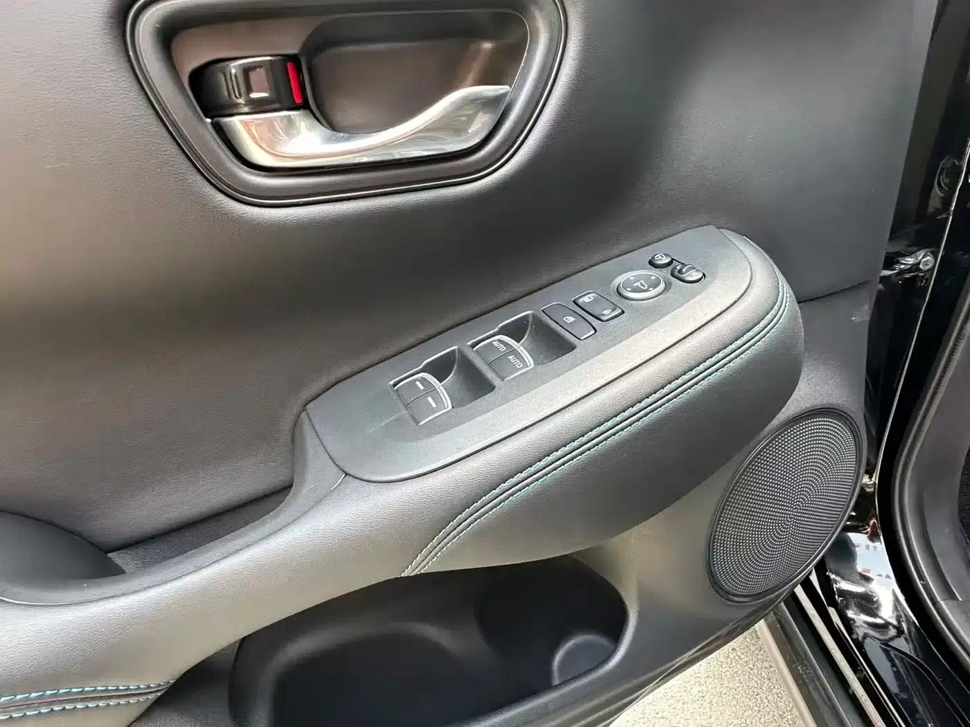 Honda HR-V 2024 240TURBO Sporty Edition — миниатюра 17