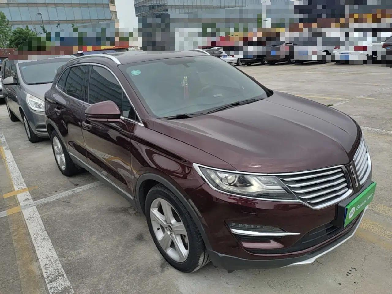 Lincoln MKC 2017 2.0T Two-Wheel Drive Deluxe Edition — миниатюра 3