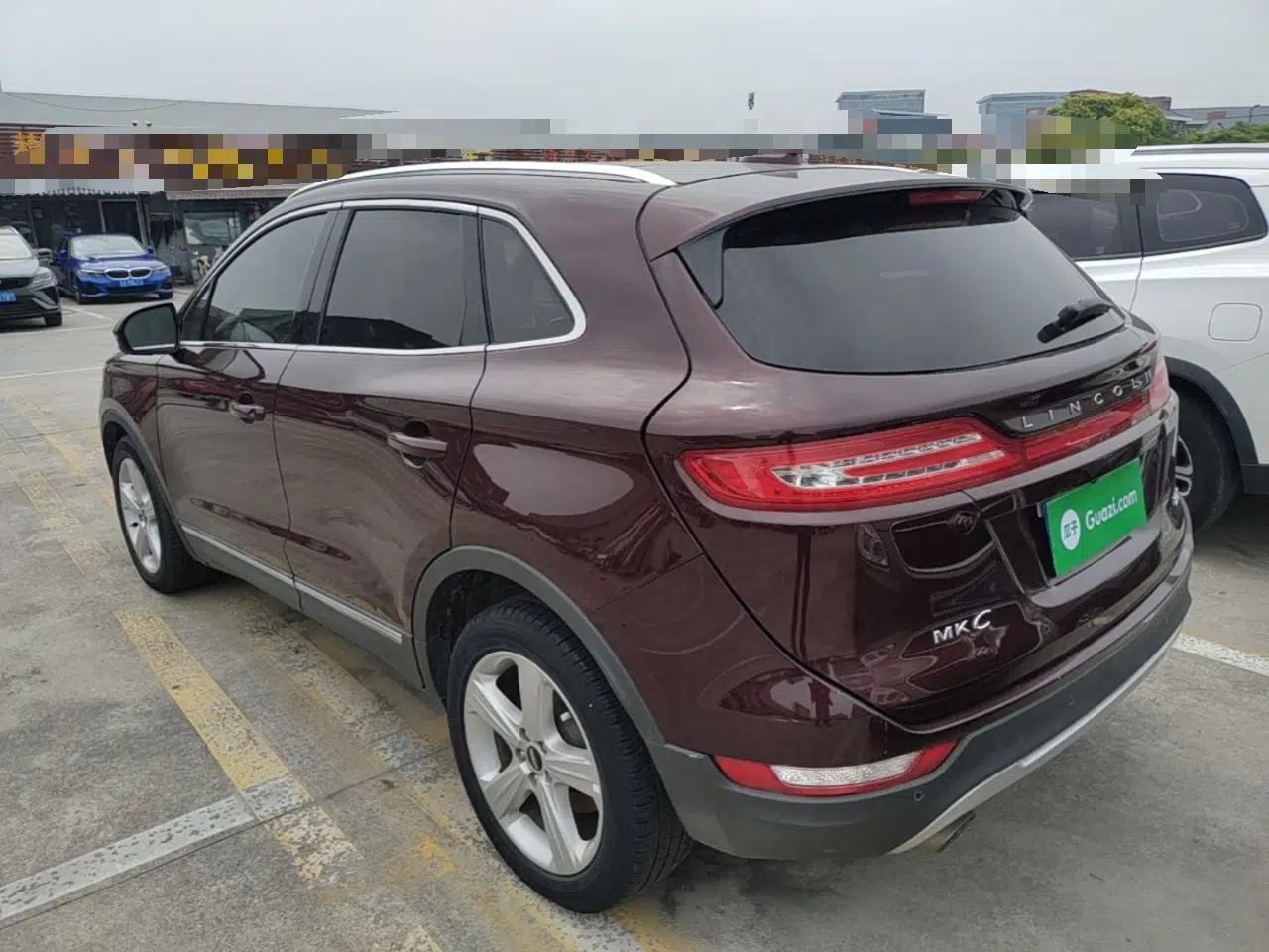 Lincoln MKC 2017 2.0T Two-Wheel Drive Deluxe Edition — миниатюра 4