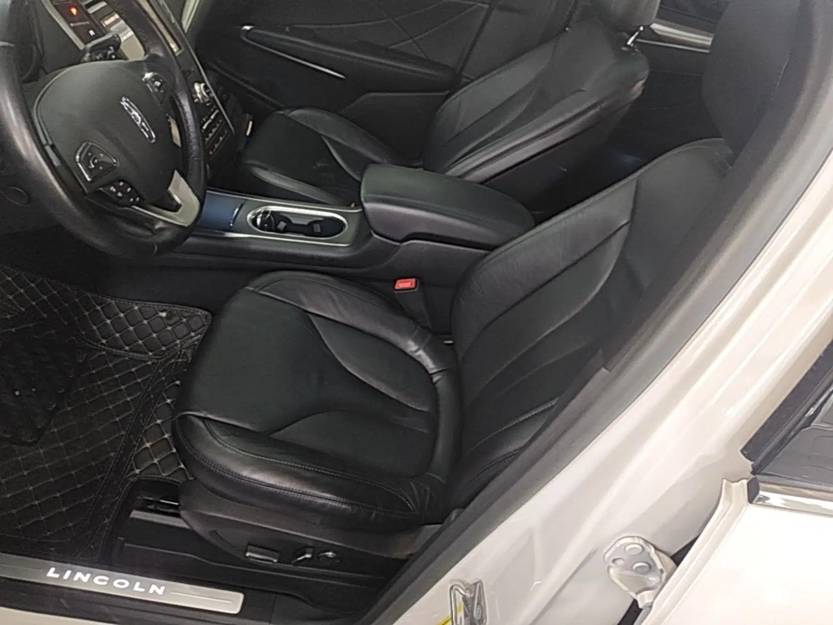 Lincoln MKC 2019 2.0T Two-Wheel Drive Luxury Edition China VI Standard — миниатюра 18