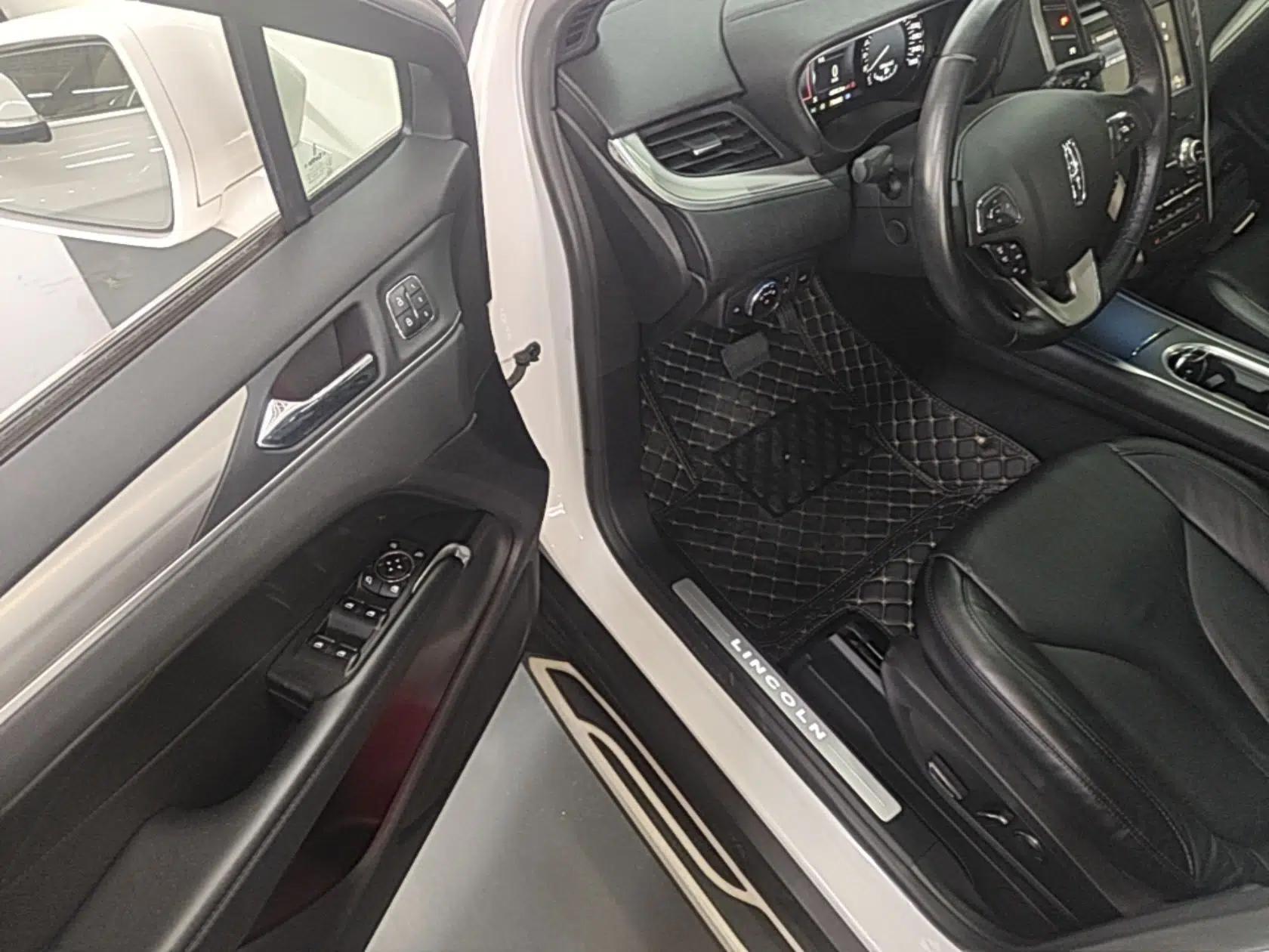 Lincoln MKC 2019 2.0T Two-Wheel Drive Luxury Edition China VI Standard — миниатюра 19