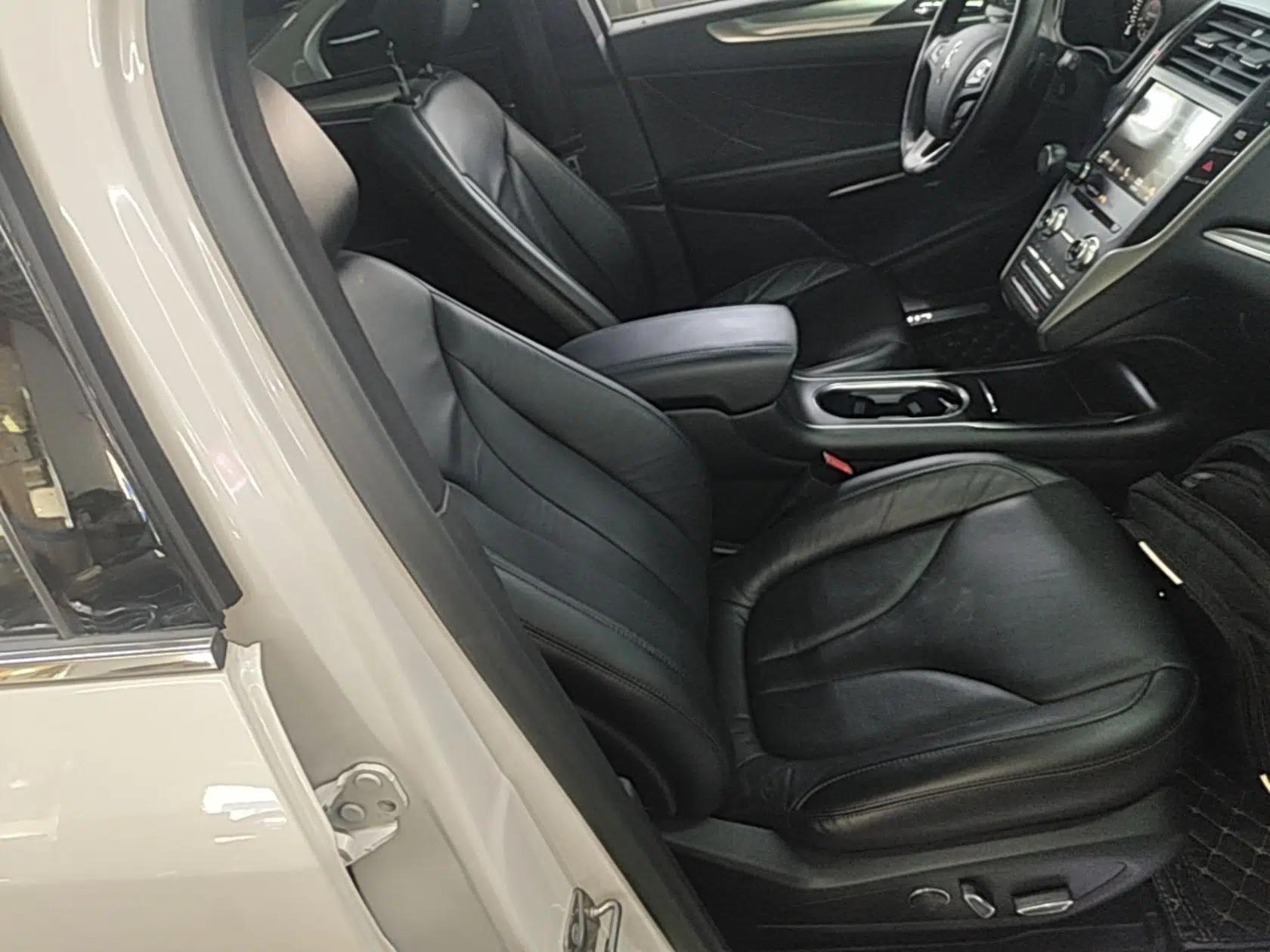 Lincoln MKC 2019 2.0T Two-Wheel Drive Luxury Edition China VI Standard — миниатюра 23