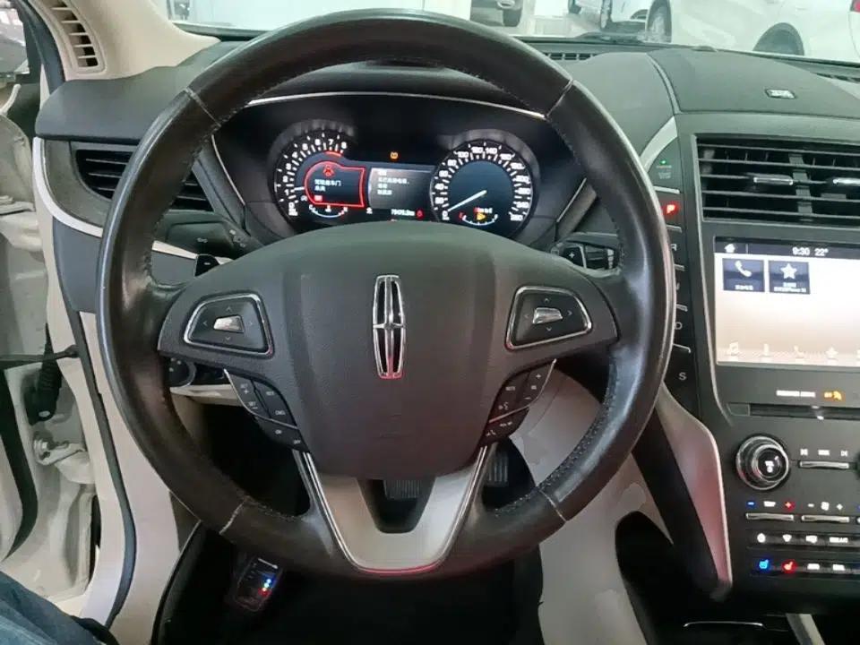 Lincoln MKC 2017 2.0T Four-Wheel Drive Zunya Edition — миниатюра 14