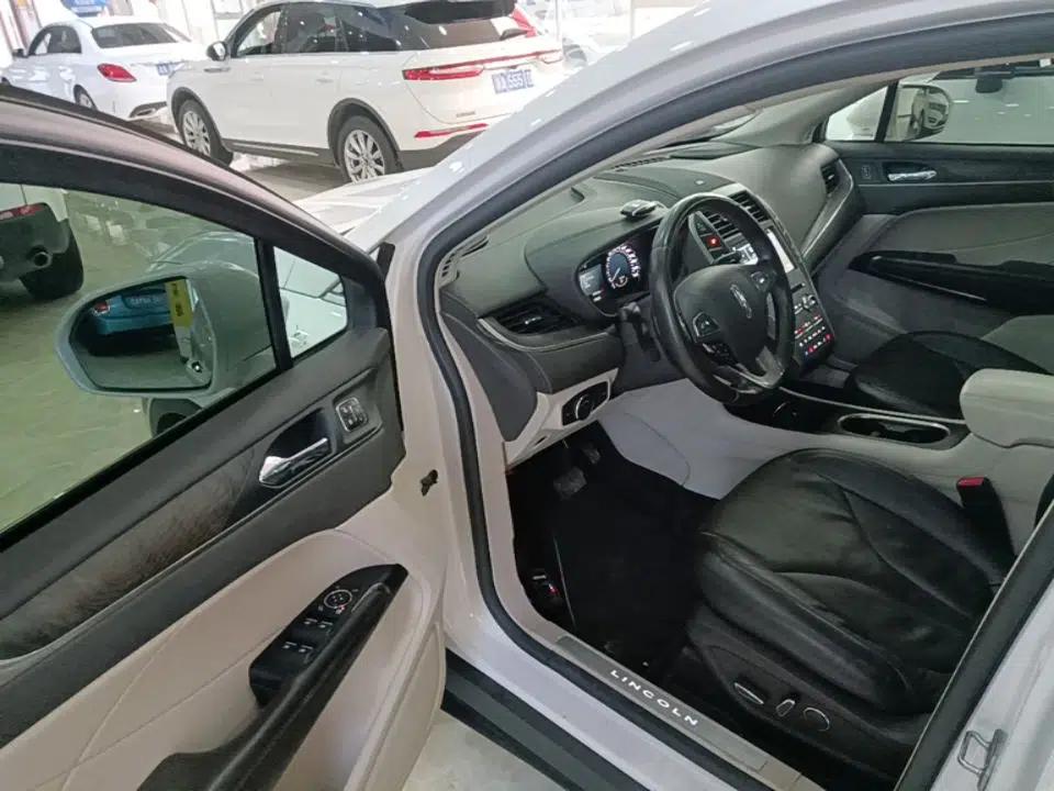 Lincoln MKC 2017 2.0T Four-Wheel Drive Zunya Edition — миниатюра 19