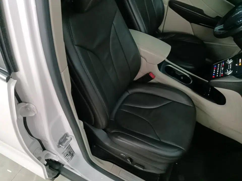 Lincoln MKC 2017 2.0T Four-Wheel Drive Zunya Edition — миниатюра 23